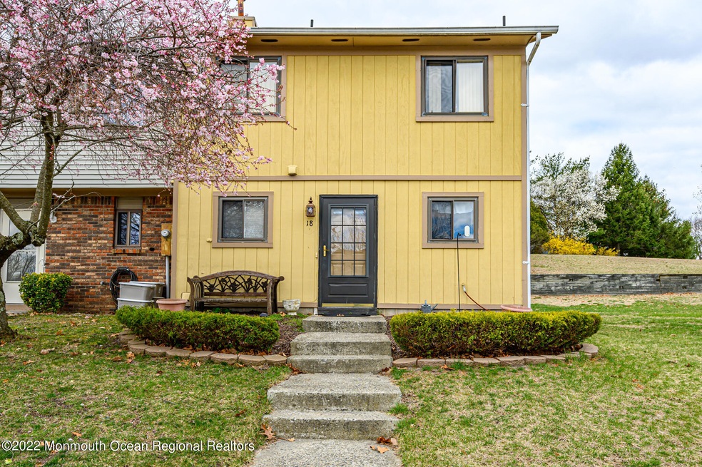 18 Alec Dr unit 18, Howell, NJ 07731 - photo 1