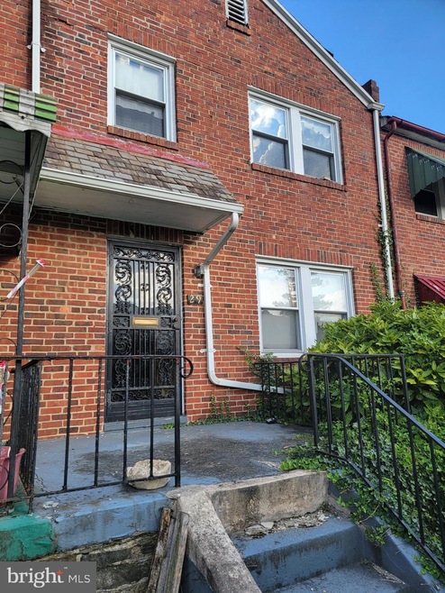 29 N Kossuth St, Baltimore, MD 21229 - photo 1