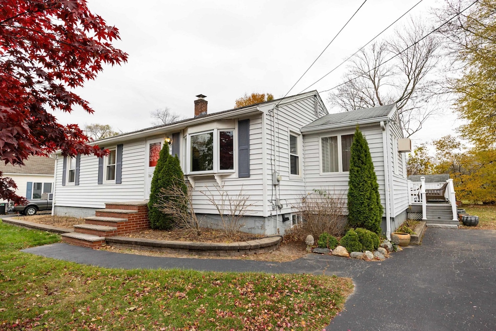 11 Maclarnon Rd, Salem, NH 03079 - photo 1