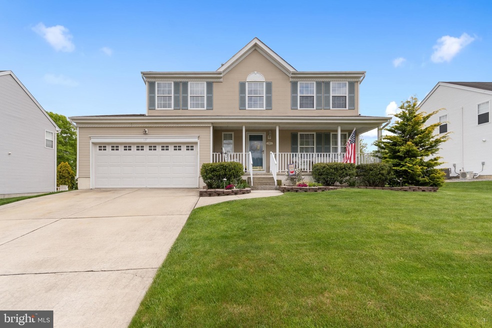 137 Voyager Dr, Woodbury, NJ 08096 - photo 1