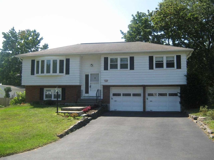 15 Driftwood Dr, Albany, NY 12205 - photo 1