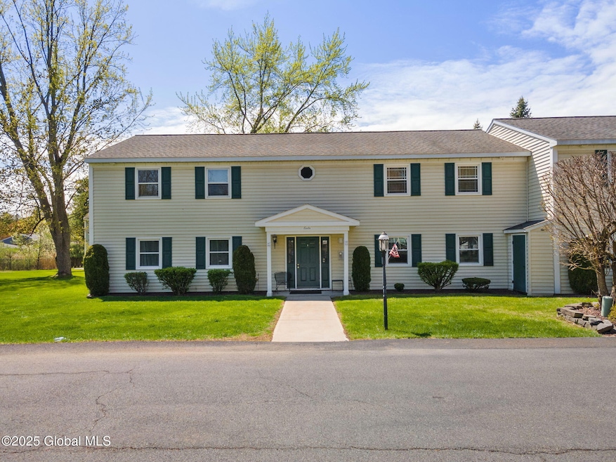 1-144CedarviewLn_01