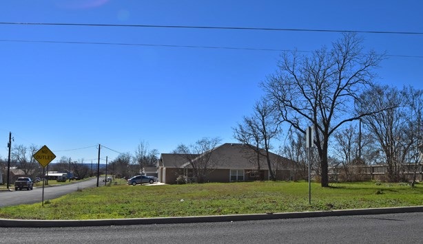 1102 Thiele Ln unit 2AR, Fredericksburg, TX 78624 - photo 1