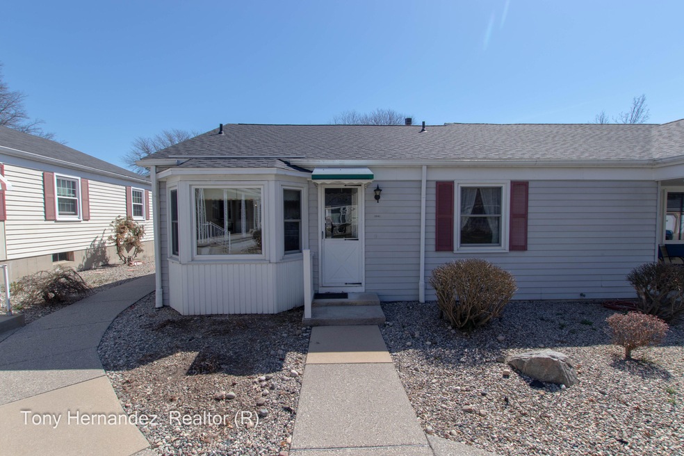 1041 Village lane _April 13, 2023_26