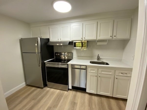 37 Holten St unit 11, Danvers, MA 01923 - photo 1