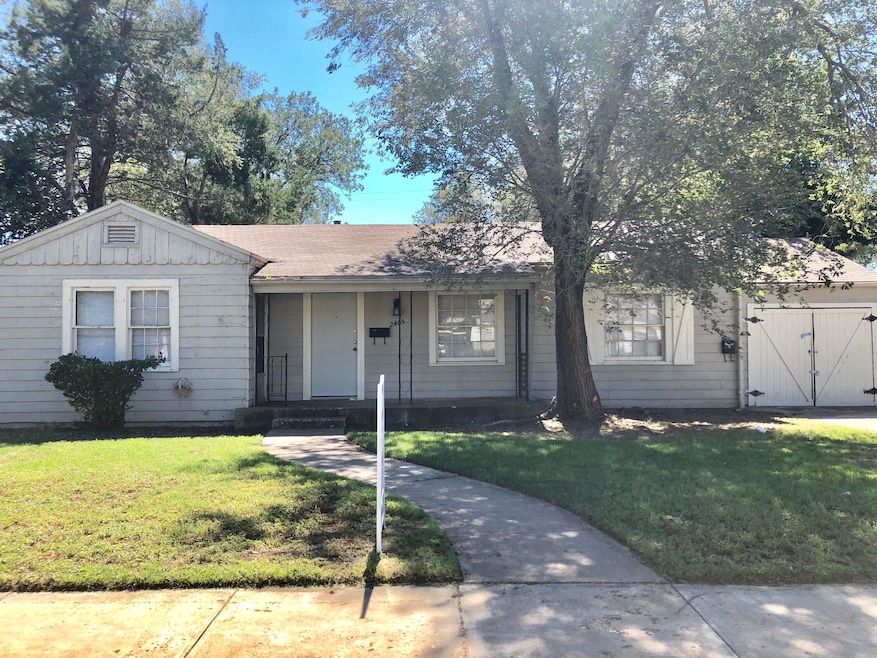 For Rent $975/month