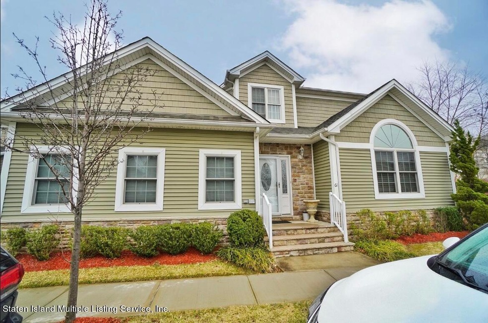 61 Pilot Ln, Staten Island, NY 10309 - photo 1