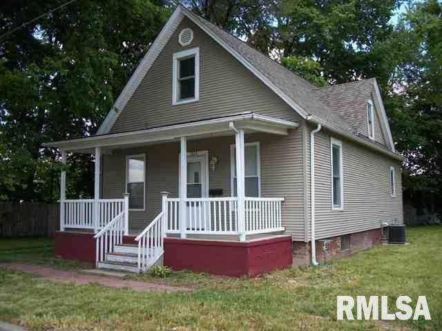 701 Davenport St, Lincoln, IL 62656 - photo 1