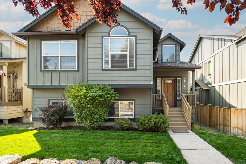 63221 Boyd Acres Rd, Bend, OR 97701 - photo 1