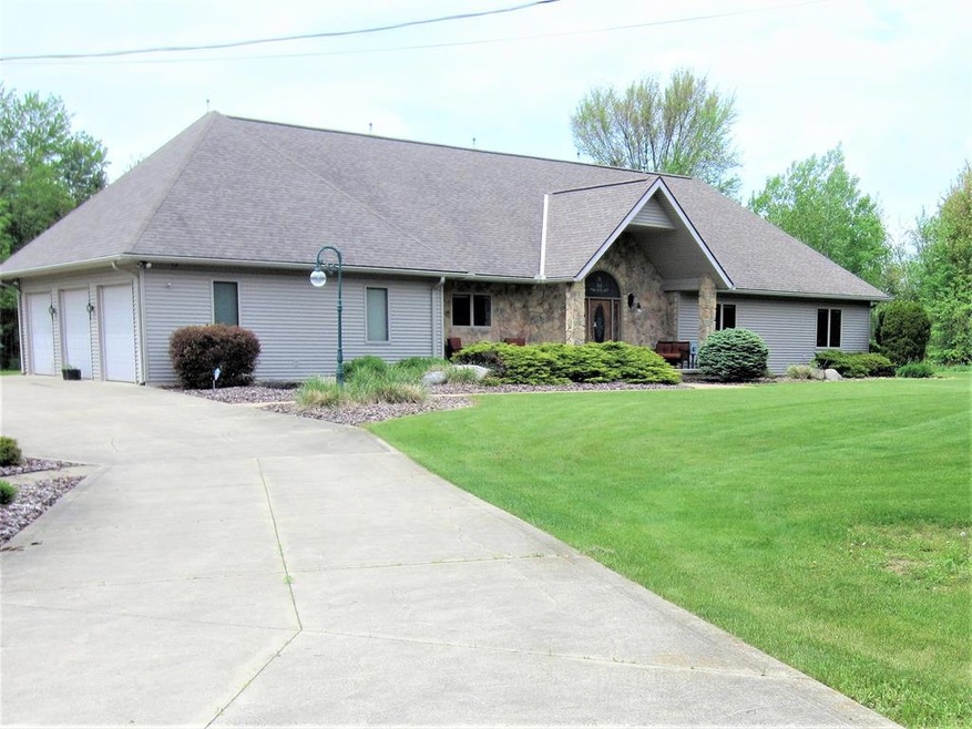 959 Freeway Cir, Mansfield, OH 44903 - photo 1