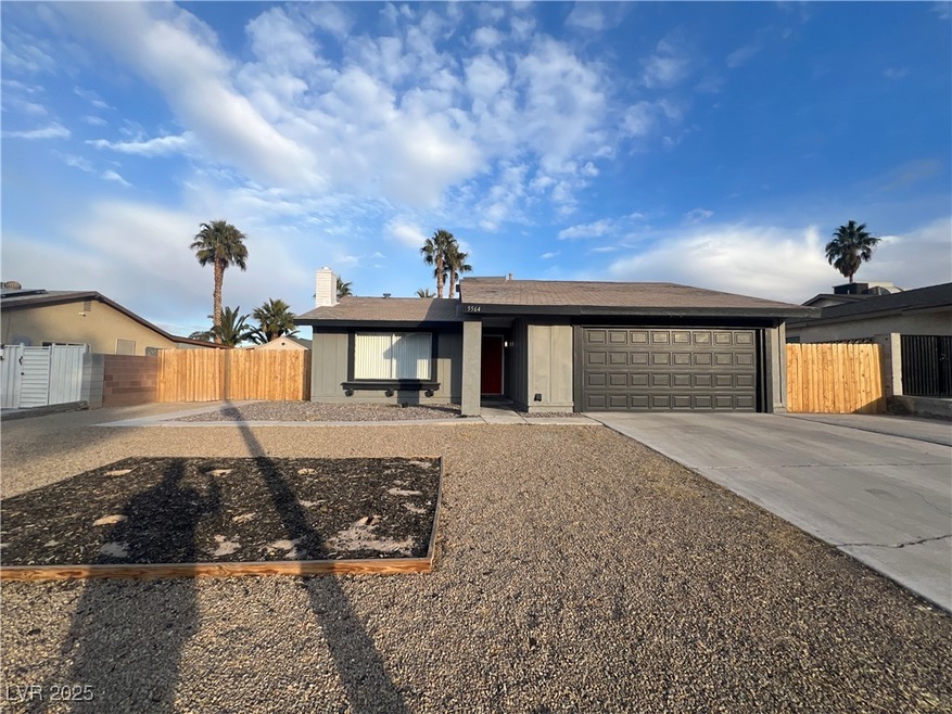 5564 Chestnut St, Las Vegas, NV 89119 - photo 1