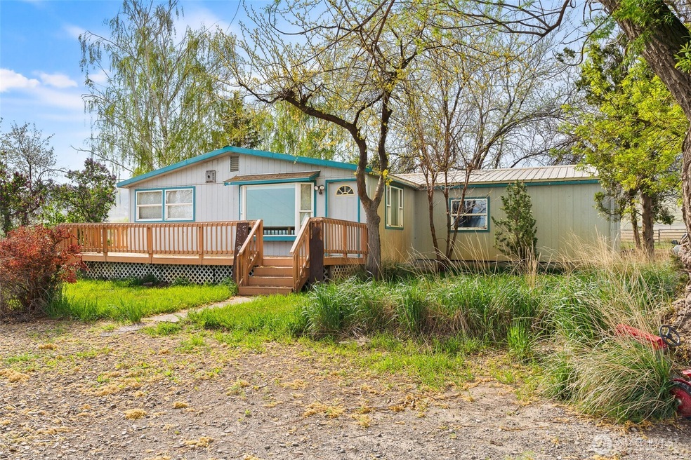 3500 Island Rd unit N & S, White Swan, WA 98952 - photo 1