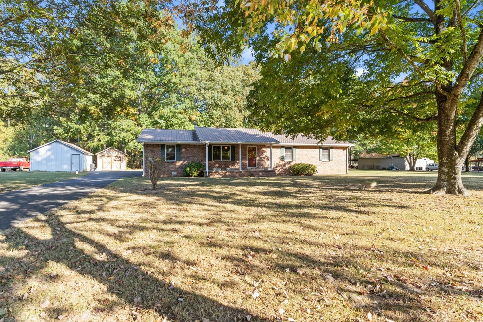 611 Thacker Rd, Manchester, TN 37355 - photo 1