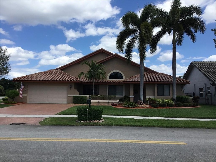 2130 SW 97th Rd, Davie, FL 33324 - photo 1