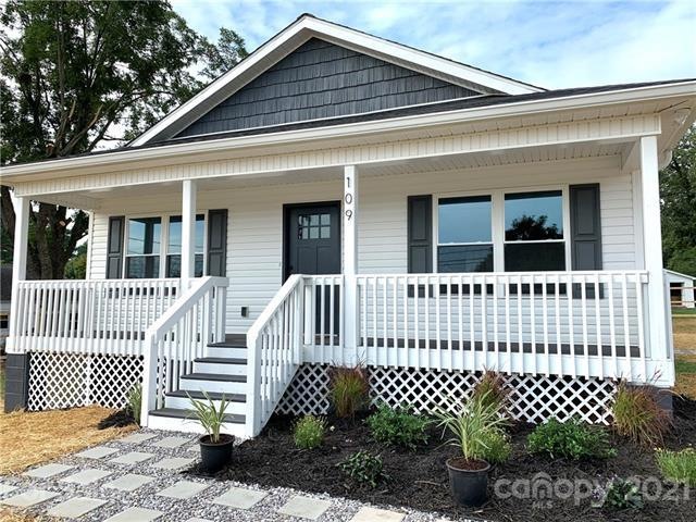 109 Highland Pt Ave