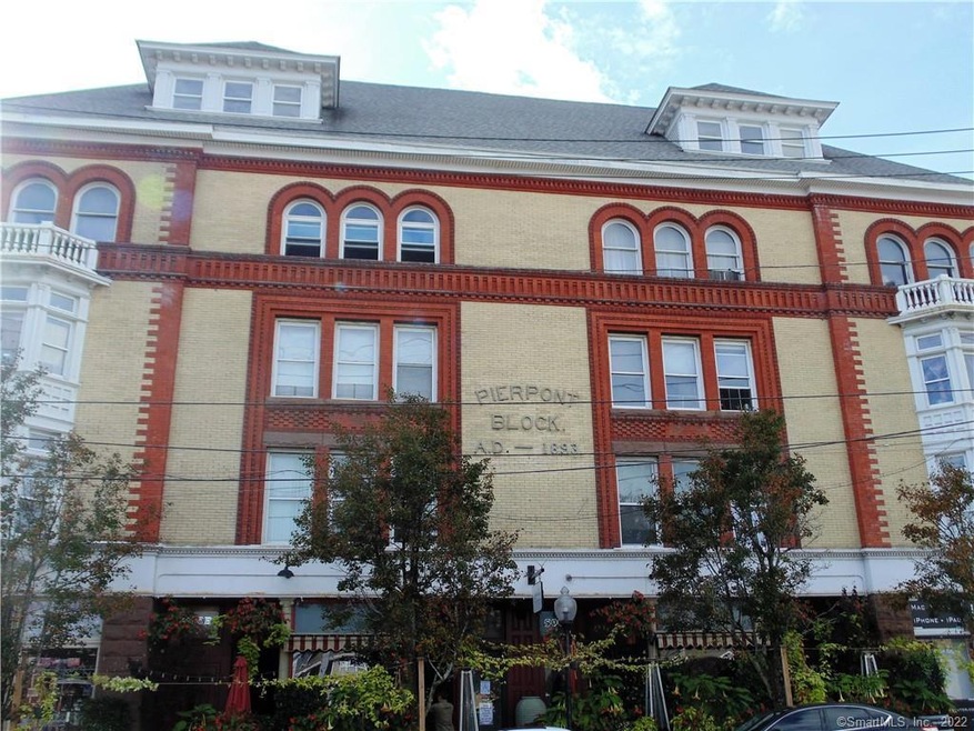 494 Howe Ave unit 305, Shelton, CT 06484 - photo 1