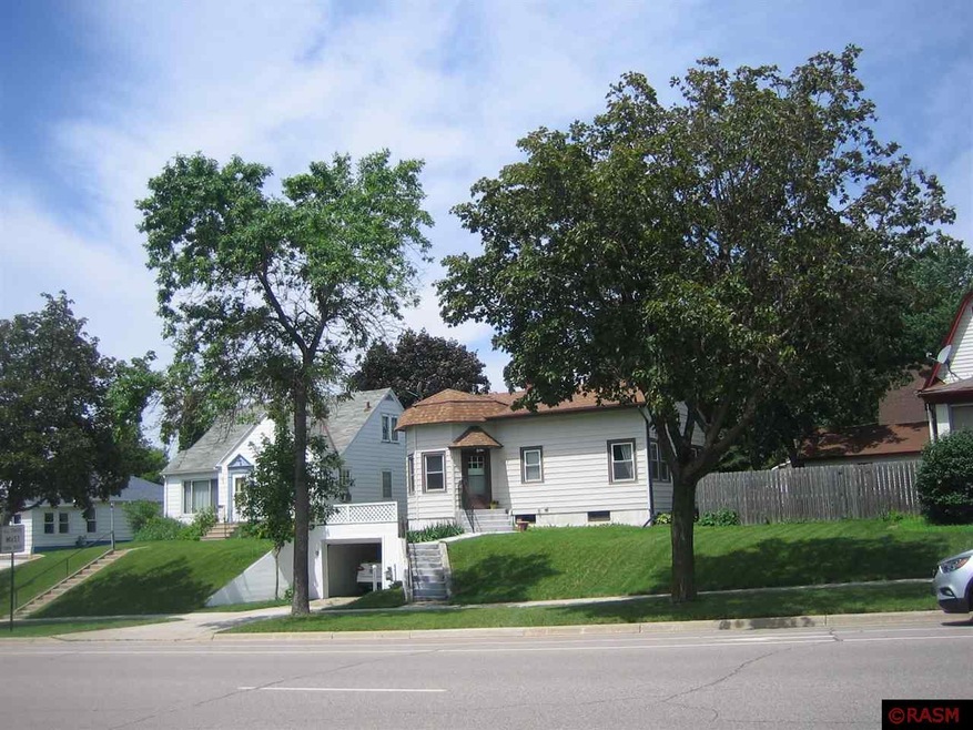 922 N Broad St, Mankato, MN 56001 - photo 1