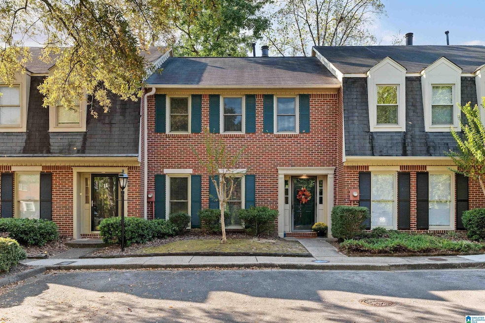 12 Ashford Cir, Birmingham, AL 35244 - photo 1