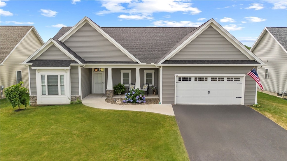 Pending $379,900 • Co-Listing Agent