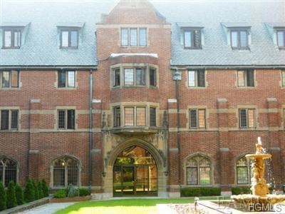 4 Chateau Rive unit 4, Peekskill, NY 10566 - photo 1