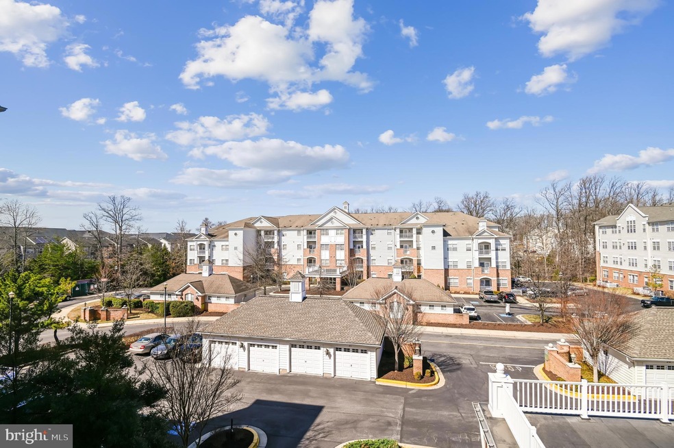 2605 Chapel Lake Dr unit 301, Gambrills, MD 21054 - photo 1