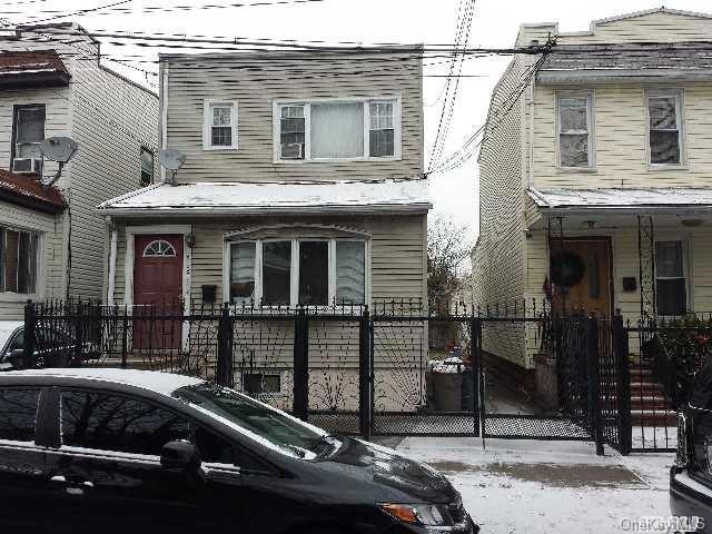 9127 82nd St, Woodhaven, NY 11421 - photo 1