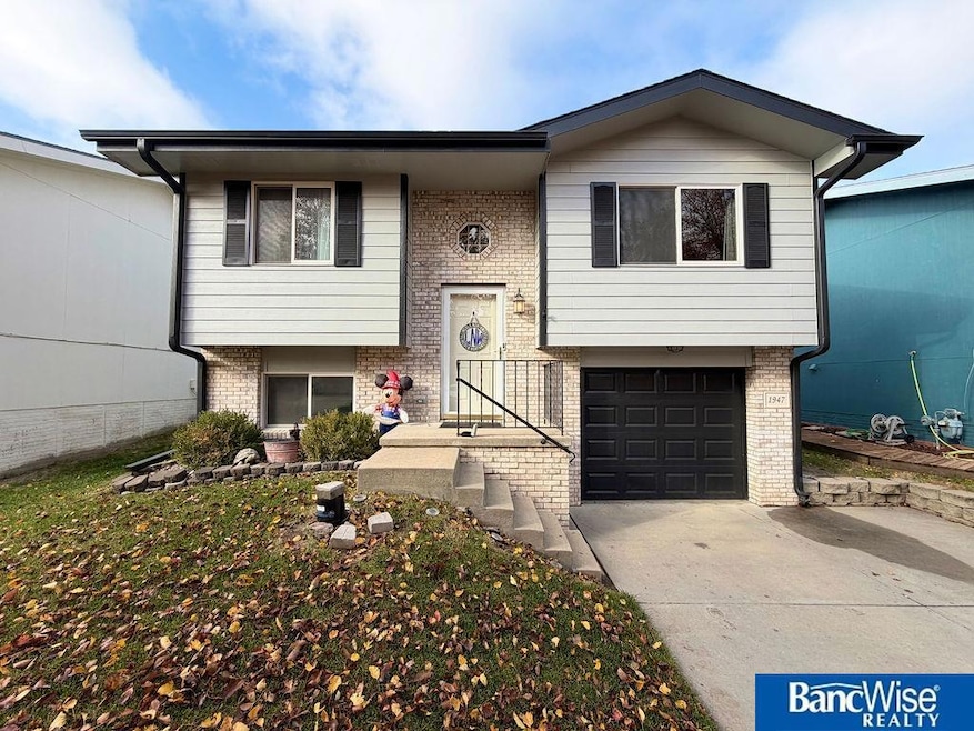 1947 NW 54th St, Lincoln, NE 68528 - photo 1