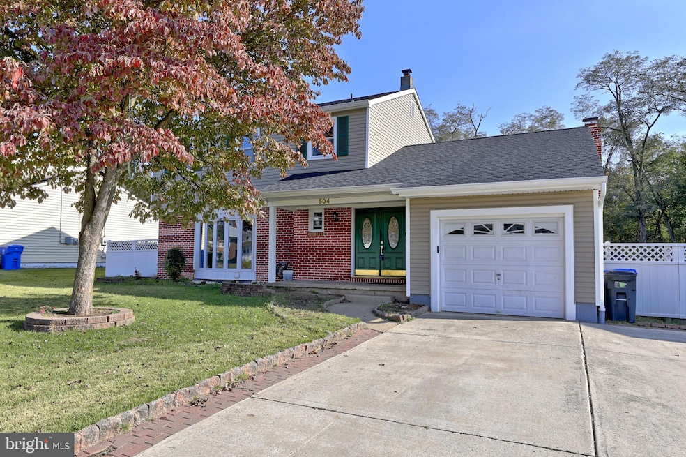 504 Jamestown Rd, Beverly, NJ 08010 - photo 1