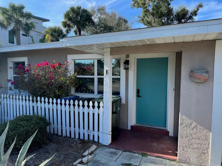 104 Pocono Trail W unit b, Nokomis, FL 34275 - photo 1