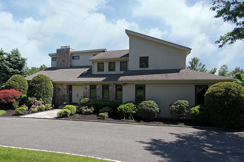 2 Mountain Ridge Dr, Livingston, NJ 07039 - photo 1