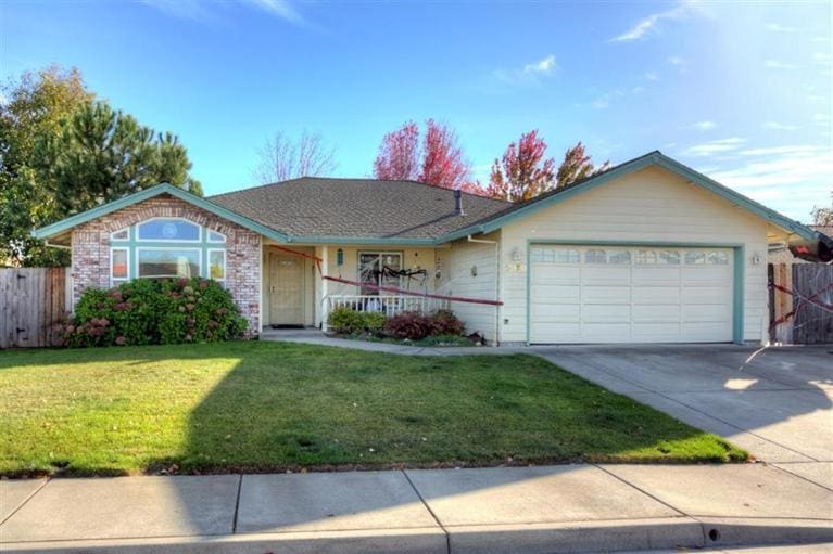 2470 Savannah Dr, Central Point, OR 97502 - photo 1