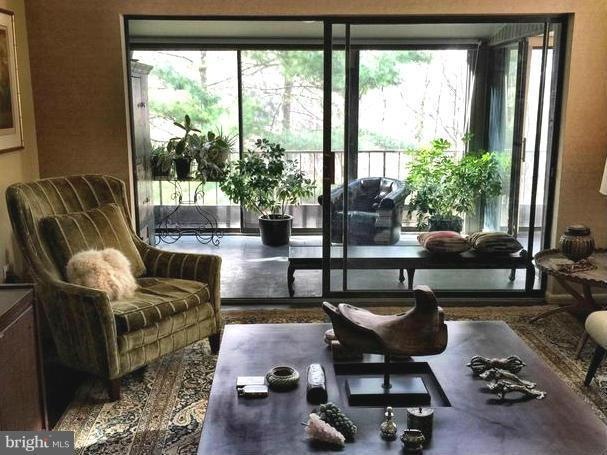 6350 Red Cedar Place unit 406, Baltimore, MD 21209 - photo 1