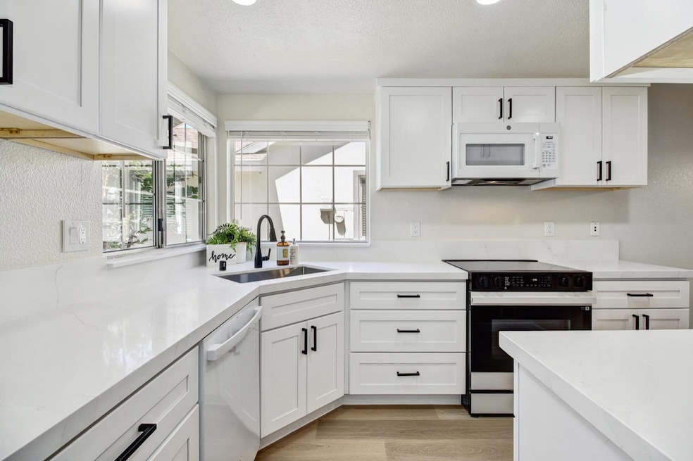 Sold $465,000 • Co-Listing Agent