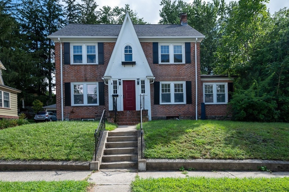 22 Longfellow Rd, Worcester, MA 01602 - photo 1