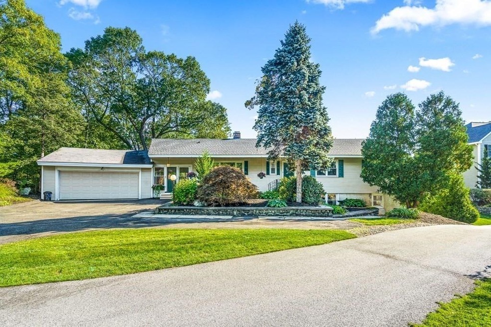 1 Country Club Rd, Woburn, MA 01801 - photo 1