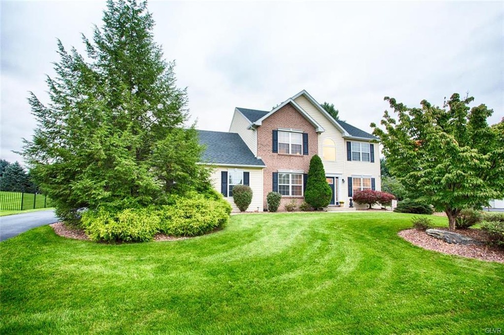 443 Hemlock Ln, Nazareth, PA 18064 - photo 1