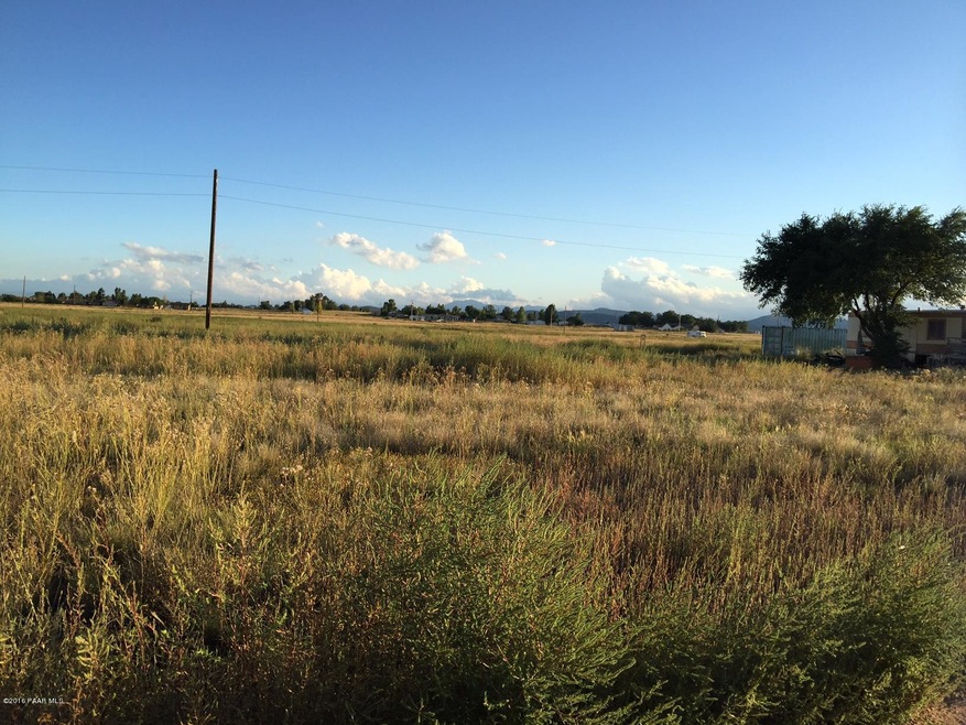 275 W La Jolla Ln, Paulden, AZ 86334 - photo 1