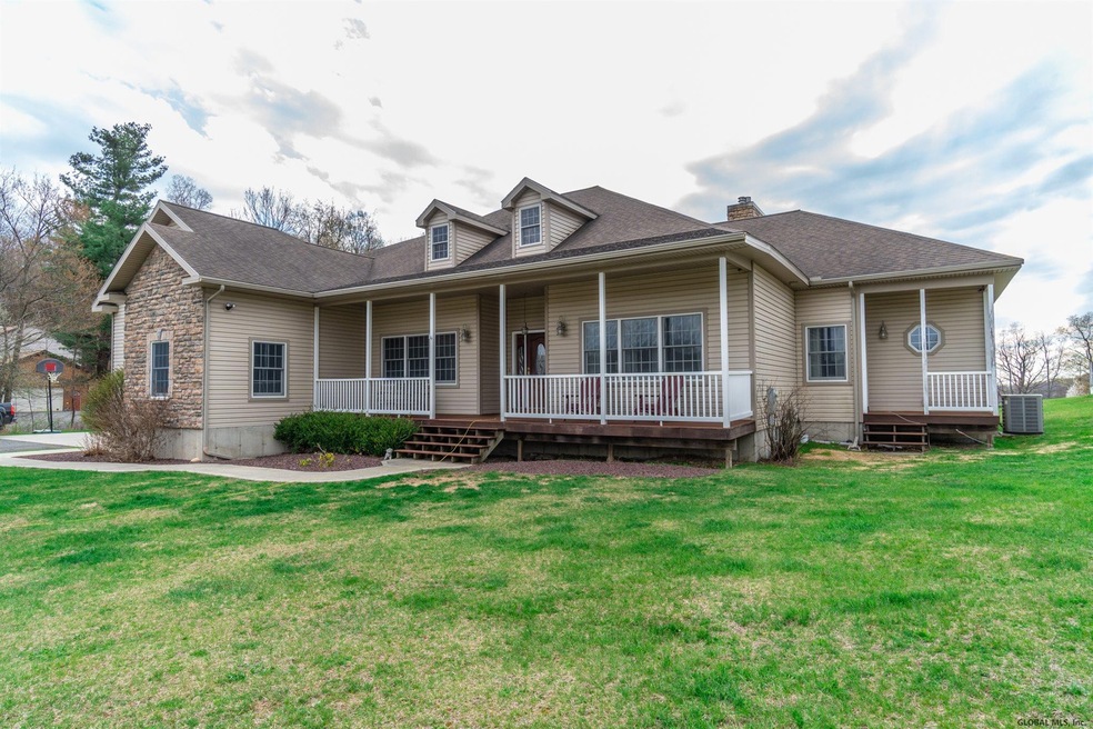 4 Springs Ln, Troy, NY 12180 - photo 1