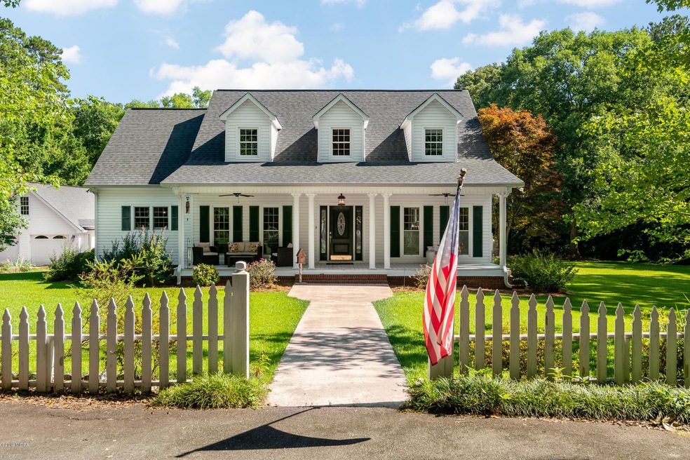 241 Country Creek-1