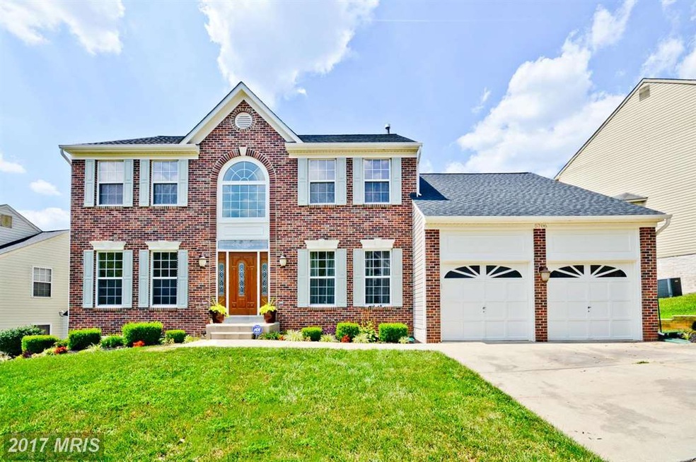 5706 Silk Tree Dr, Riverdale, MD 20737 - photo 1