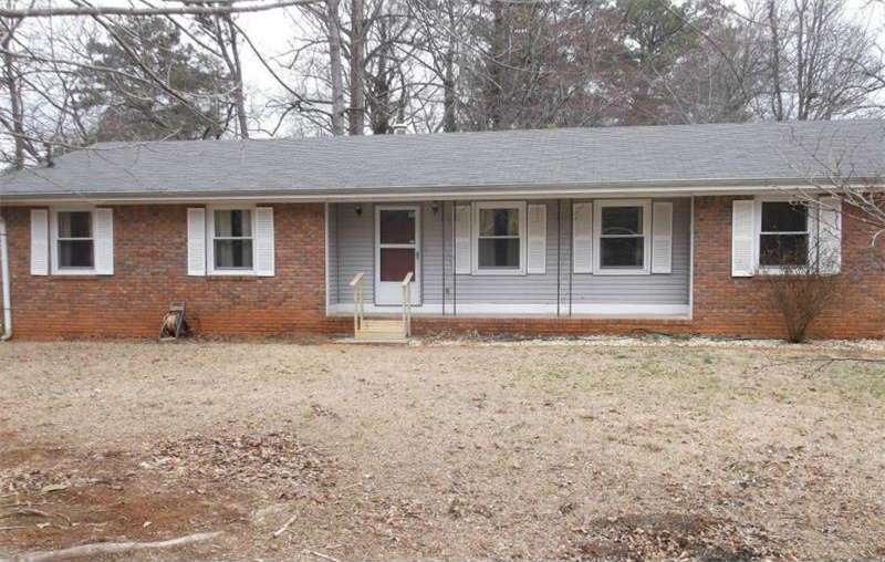 Exterior Front/Rocking Chair Porch