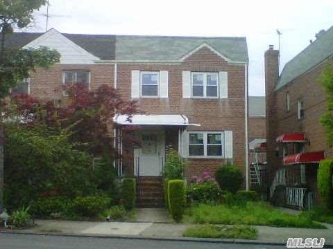 6906 Utopia Pkwy, Fresh Meadows, NY 11365 - photo 1
