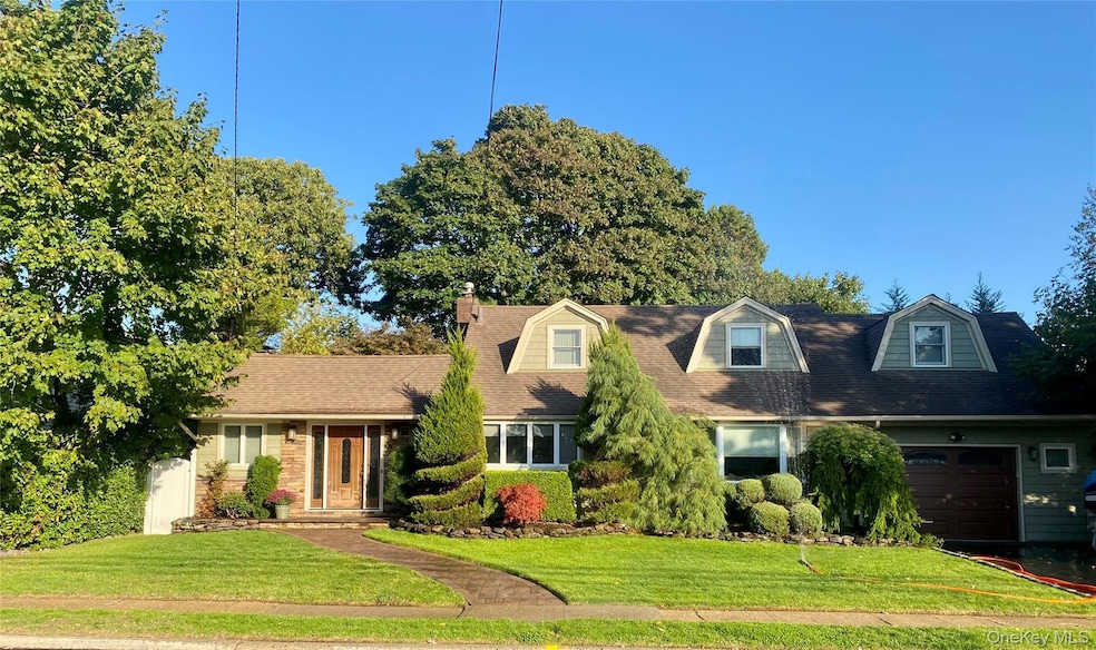 Pending $799,999 • Co-Listing Agent