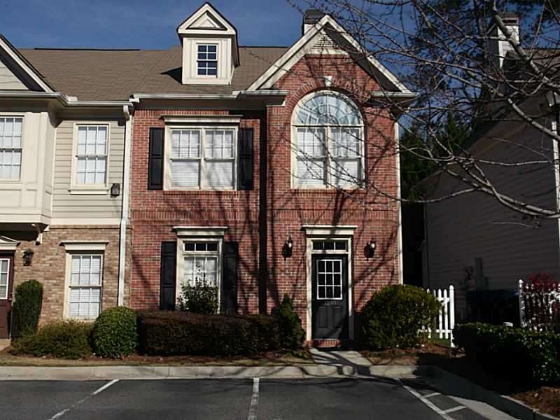 Exterior Front. Hard to find end unit-In Sought af