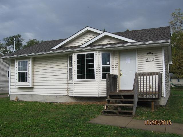 610 E Dunham Ave, Des Moines, IA 50315 - photo 1
