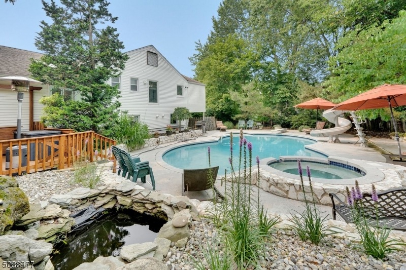 8 Bear Brook Ln, Livingston, NJ 07039 - photo 1