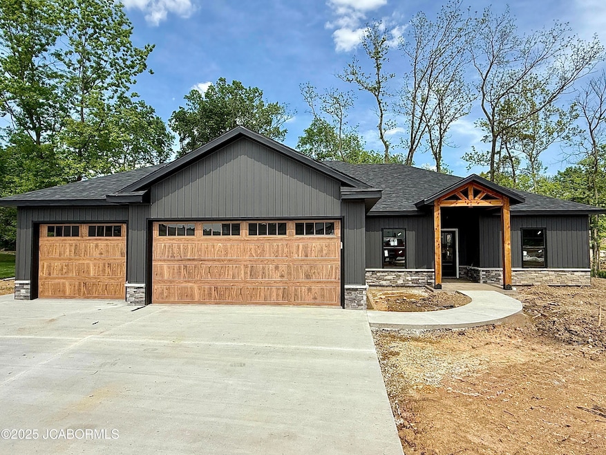 Pending $369,900