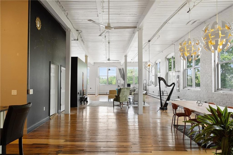 404 Roosevelt Ave unit 501, Central Falls, RI 02863 - photo 1