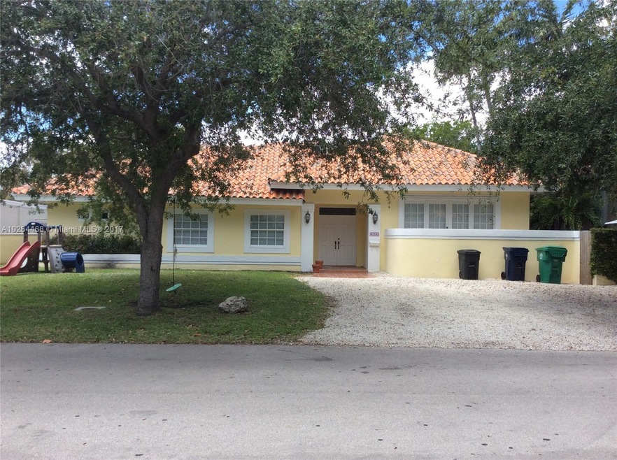 686 Glenridge Rd, Key Biscayne, FL 33149 - photo 1