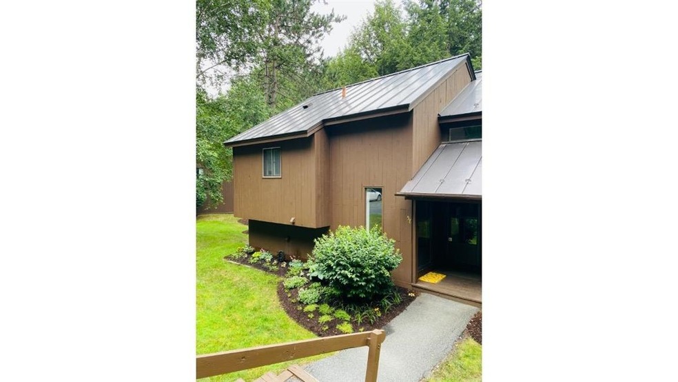 253 Old Quechee Rd unit 5E, Hartford, VT 05001 - photo 1